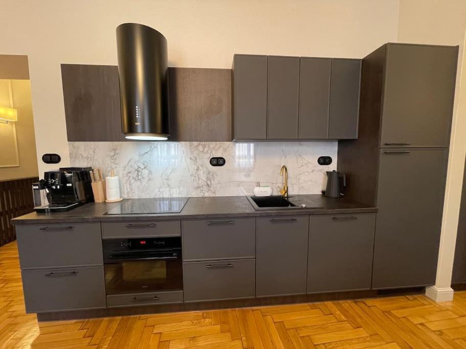 Crown Pearl - Wonderful Apartment, 110Scm, 4 Rooms كراكوفيا المظهر الخارجي الصورة